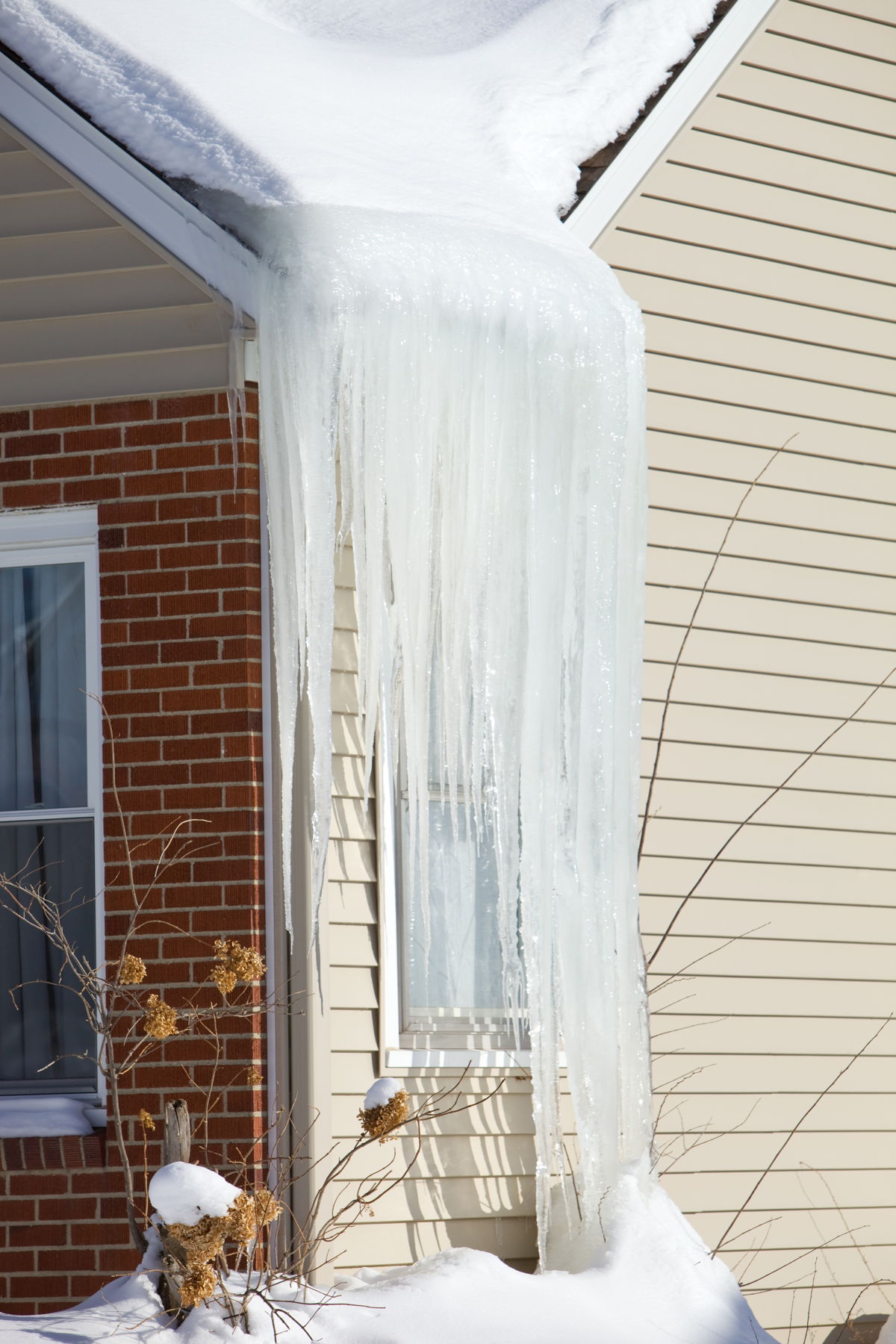 Ice Dam Removal Services by Walker Roofing